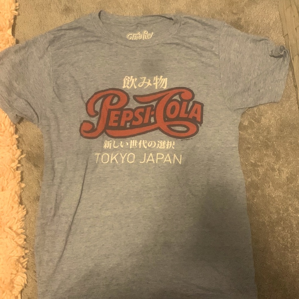 Small. Pepsi cola t shirt